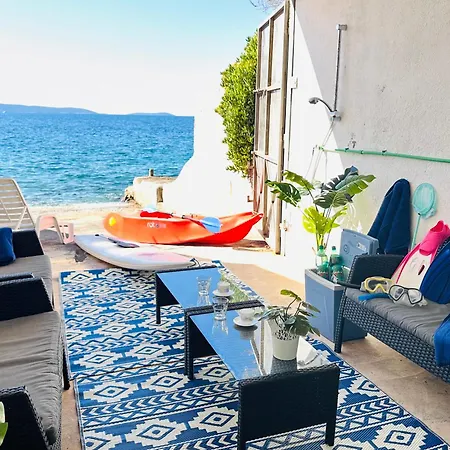 Luxury Seaside With A Classic Mediterranean Olive Garden, A Fully Equipped Professional Kitchen, Pool, Sauna, Padle Boards And Canoe - Miolin House * 特罗吉尔