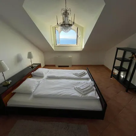 Luxury Seaside With A Classic Mediterranean Olive Garden, A Fully Equipped Professional Kitchen, Pool, Sauna, Padle Boards And Canoe - Miolin House トロギール