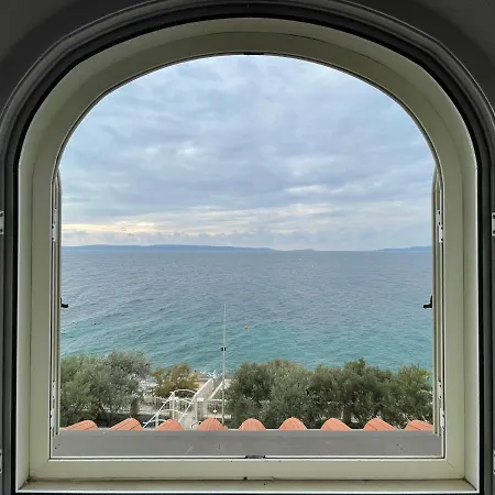 ヴィラ Luxury Seaside With A Classic Mediterranean Olive Garden, A Fully Equipped Professional Kitchen, Pool, Sauna, Padle Boards And Canoe - Miolin House トロギール