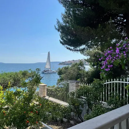 Luxury Seaside With A Classic Mediterranean Olive Garden, A Fully Equipped Professional Kitchen, Pool, Sauna, Padle Boards And Canoe - Miolin House ヴィラ