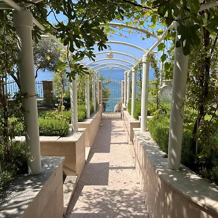 ヴィラ Luxury Seaside With A Classic Mediterranean Olive Garden, A Fully Equipped Professional Kitchen, Pool, Sauna, Padle Boards And Canoe - Miolin House