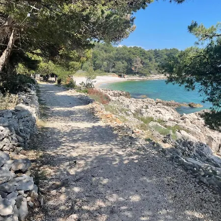 ヴィラ Luxury Seaside With A Classic Mediterranean Olive Garden, A Fully Equipped Professional Kitchen, Pool, Sauna, Padle Boards And Canoe - Miolin House トロギール