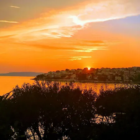 Luxury Seaside With A Classic Mediterranean Olive Garden, A Fully Equipped Professional Kitchen, Pool, Sauna, Padle Boards And Canoe - Miolin House ヴィラ