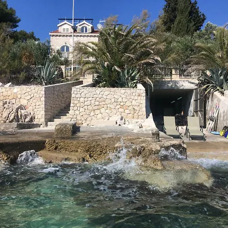 ヴィラ Luxury Seaside With A Classic Mediterranean Olive Garden, A Fully Equipped Professional Kitchen, Pool, Sauna, Padle Boards And Canoe - Miolin House