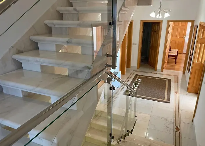 Luxury Seaside With A Classic Mediterranean Olive Garden, A Fully Equipped Professional Kitchen, Pool, Sauna, Padle Boards And Canoe - Miolin House Villa