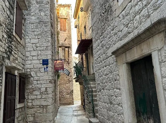 Luxury Seaside With A Classic Mediterranean Olive Garden, A Fully Equipped Professional Kitchen, Pool, Sauna, Padle Boards And Canoe - Miolin House Villa *