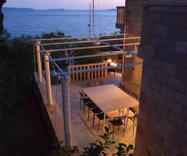 Villa Luxury Seaside With A Classic Mediterranean Olive Garden, A Fully Equipped Professional Kitchen, Pool, Sauna, Padle Boards And Canoe - Miolin House